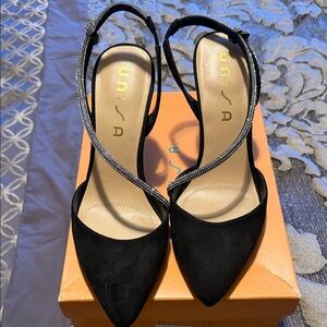 Unisa Elegant Black Heels with Silver Accents